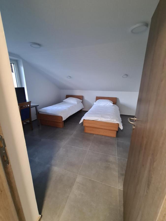 Gostisce Pri Rudiju Hotell Salovci Eksteriør bilde