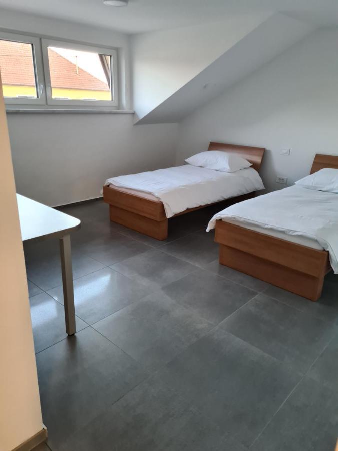 Gostisce Pri Rudiju Hotell Salovci Eksteriør bilde